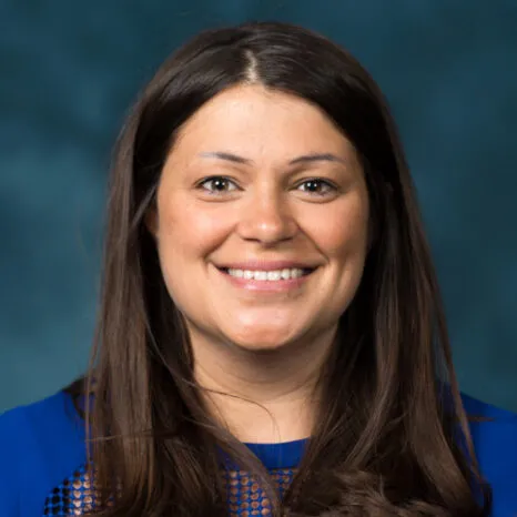 Headshot of Elizabeth McLaughlin