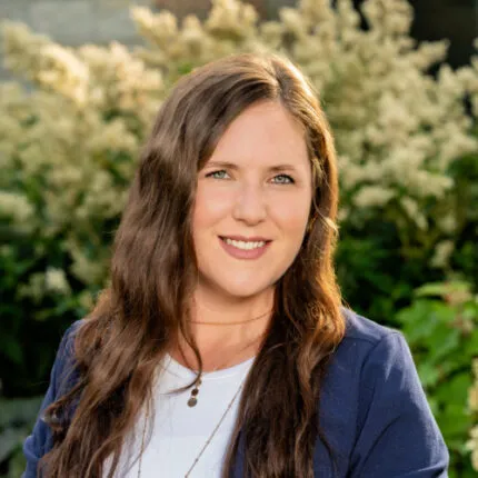 Headshot of Tara Pearlman